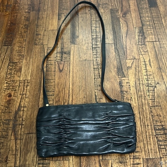 Vintage michael Michael Kors Bag Leather black ruched crossbody Gold Hardware - Picture 6 of 15